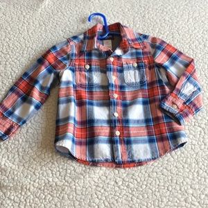 Oshkosh size 3T boy shirt
